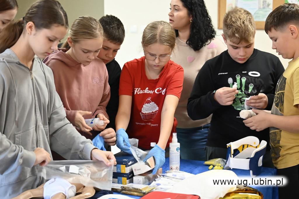 Nowoczesny sprzęt do pierwszej pomocy w gminie Lubin