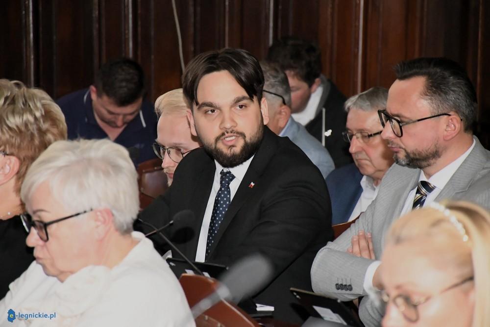 Małe zmiany, duże znaczenie. Przyrzecze czeka na ławki