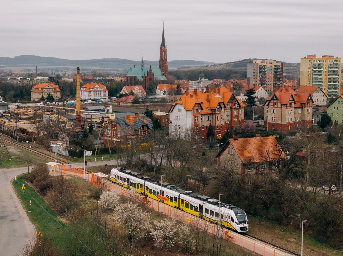 Bielawa Jezioro, Góry Sowie, Sprintery do Leszna i Góra bliżej Wrocławia! Wchodzi nowy rozkład jazdy