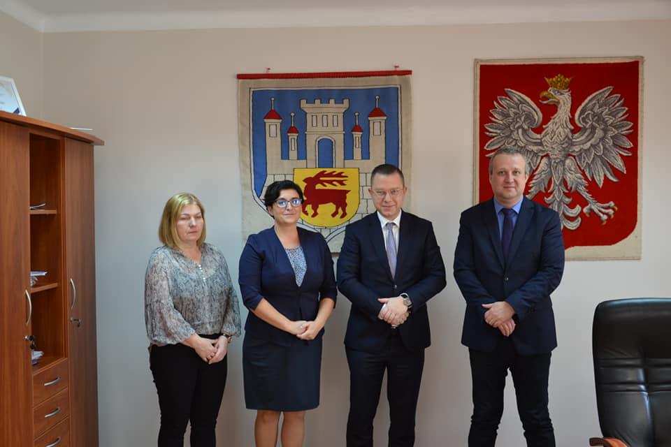 Minister K. Kubów przyjrzał się inwestycjom w Przemkowie