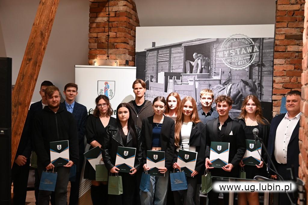 Stypendia dla młodych talentów