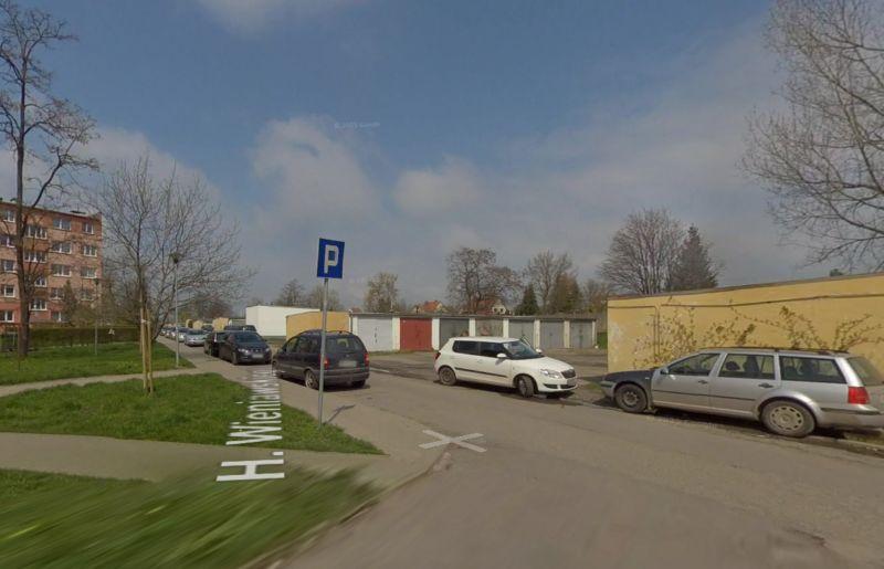 Zdeterminowani mieszkańcy nie odpuszczają. Chcą parkingów i konkretnych działań władz