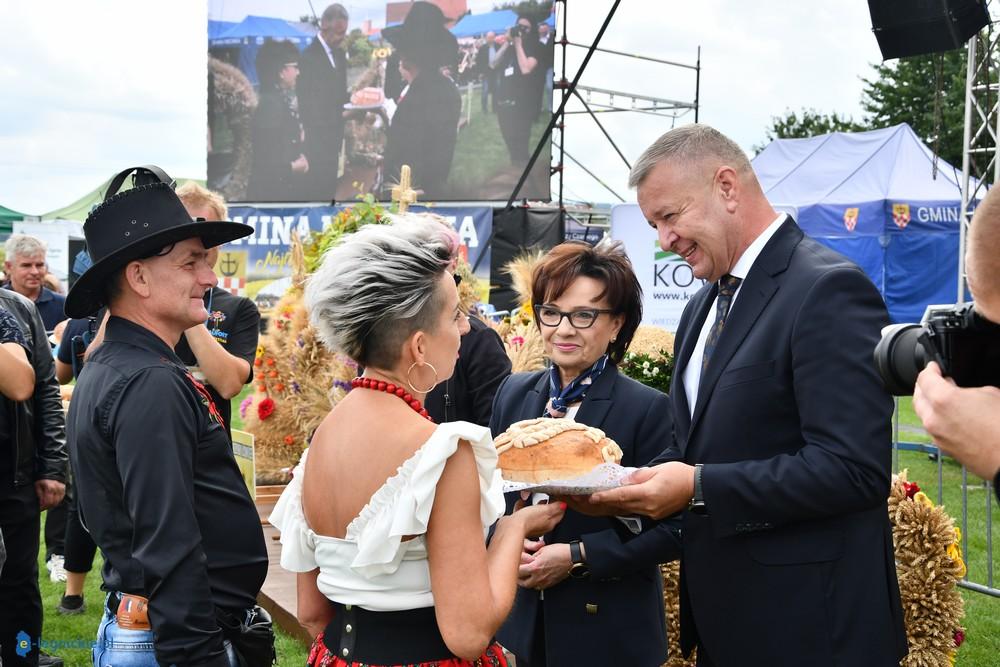 Dożynki w Męcince z udziałem Marszałek Sejmu (FOTO)