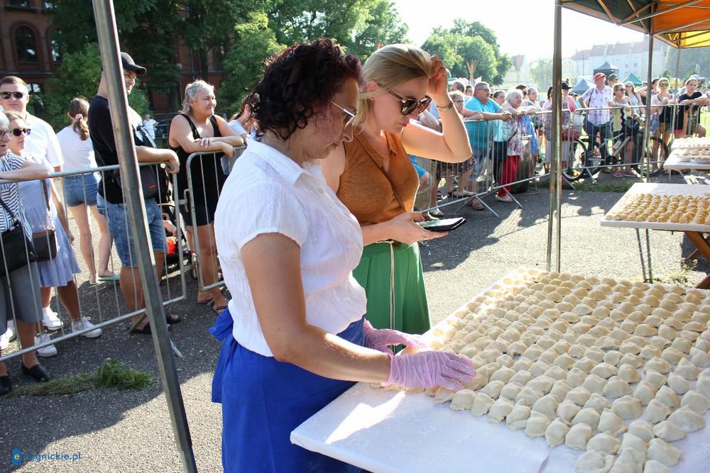 W Legnicy po mistrzowsku lepili pierogi (FOTO)