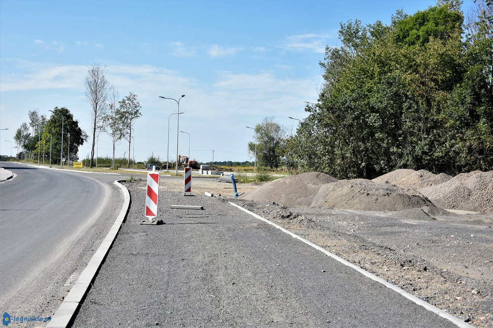 Dobre tempo przebudowy ul. Szczytnickiej (FOTO)