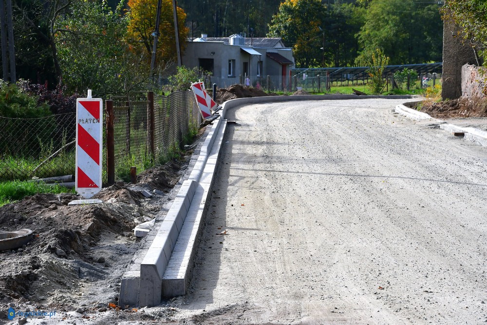 Remont powiatowej drogi na finiszu (FOTO)