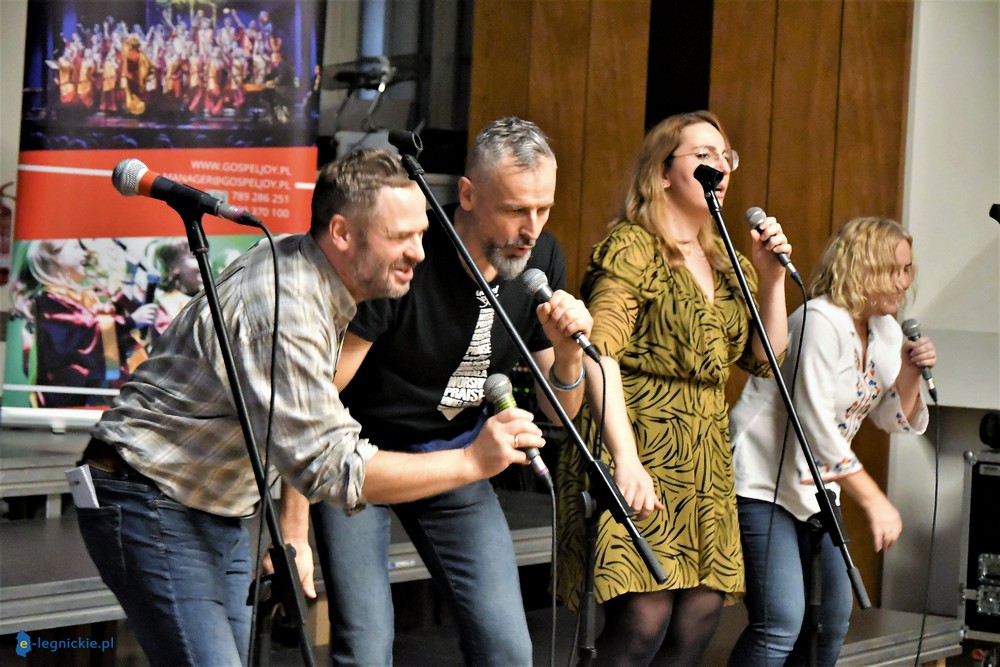 Trenowali Gospel, zaśpiewają z Szcześniakiem (FOTO)