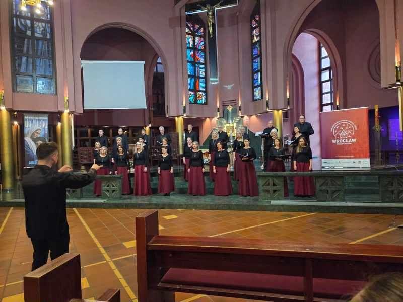 Srebrny dyplom dla Chóru Madrygał Legnickiego Centrum Kultury