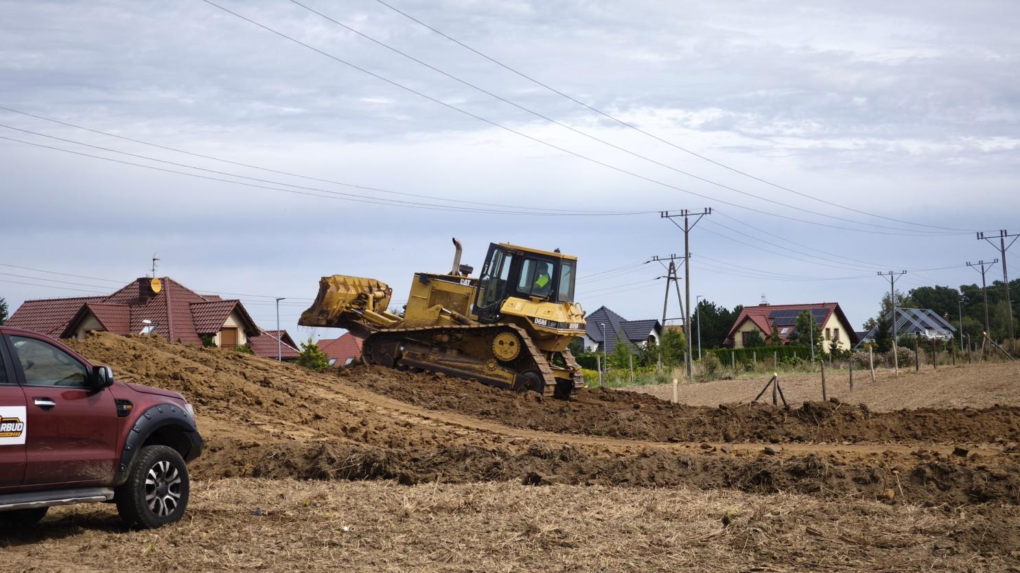 Równają teren pod Wilczą Górą 