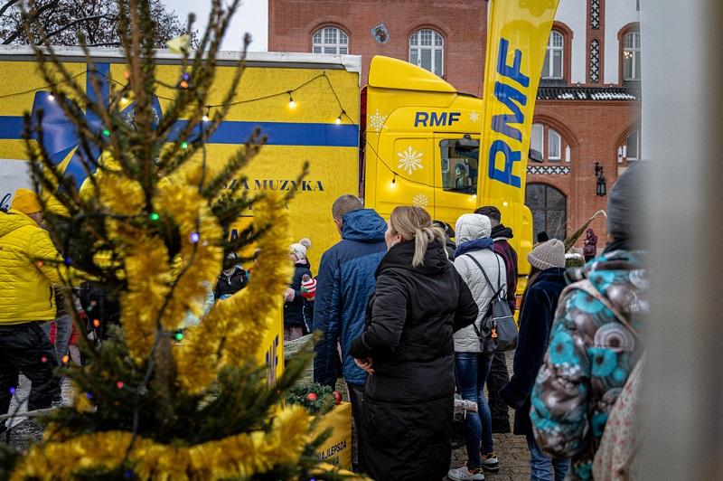 Już we wtorek RMF FM rozda setki choinek w Legnicy
