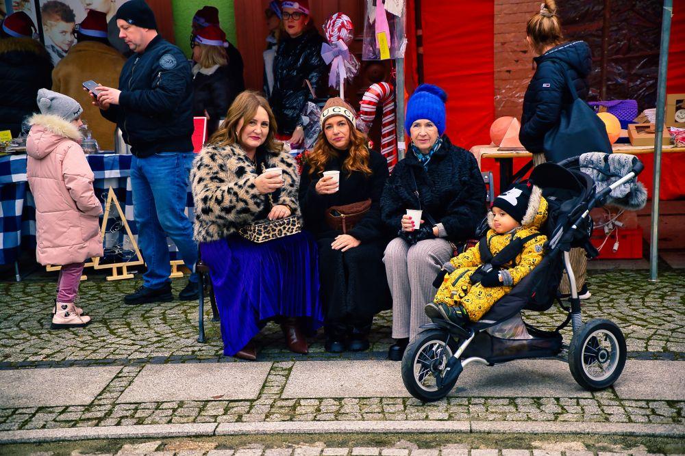 Magia świąt na Jarmarku Mikołajkowym w Prochowicach (FOTO) 