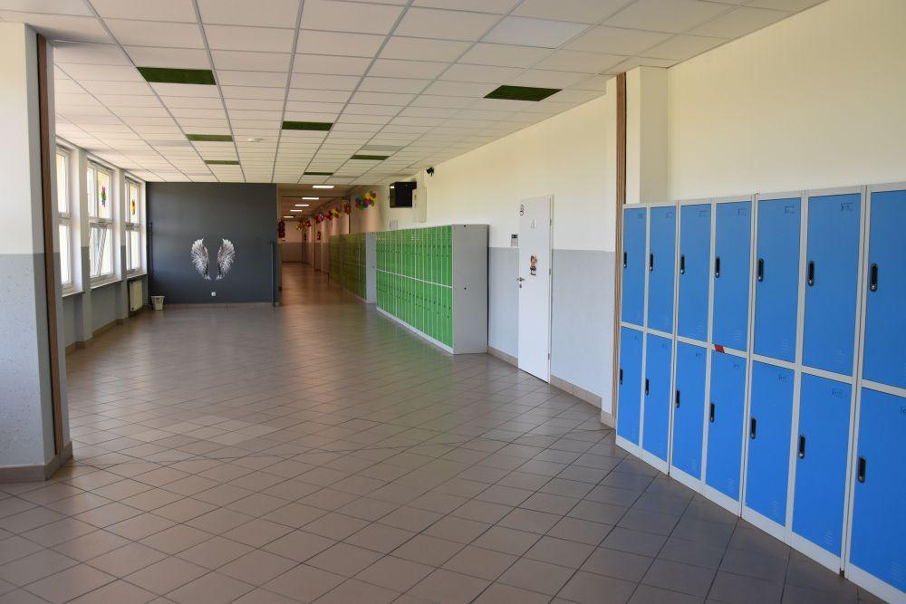 Koniec roku w lubińskiej SP5. Odblaski, wyremontowane wnętrza...(FOTO)