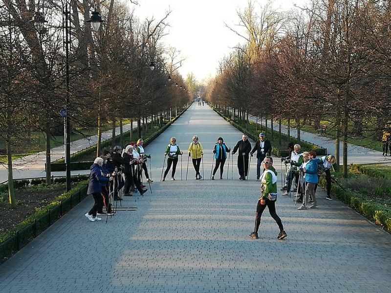 Chodzę z kijkami bo lubię nordic walking z OSiR-em