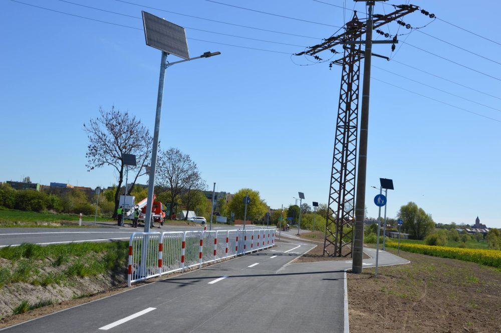 Trasa pieszo-rowerowa z Piotrowic do Jawora na finiszu (FOTO)