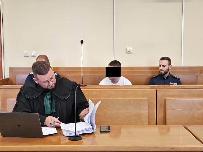 Bejsbolem zabił na przystanku