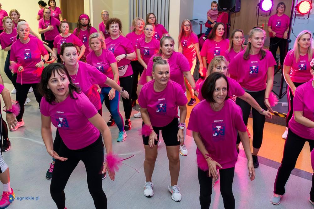 Różowa Zumba – taniec, energia i profilaktyka w jednym rytmie!(FOTO)