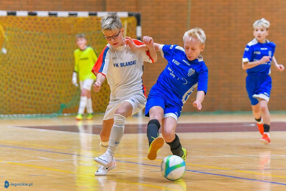 Trwa Mikołajkowy Turniej Piłki Halowej (FOTO)