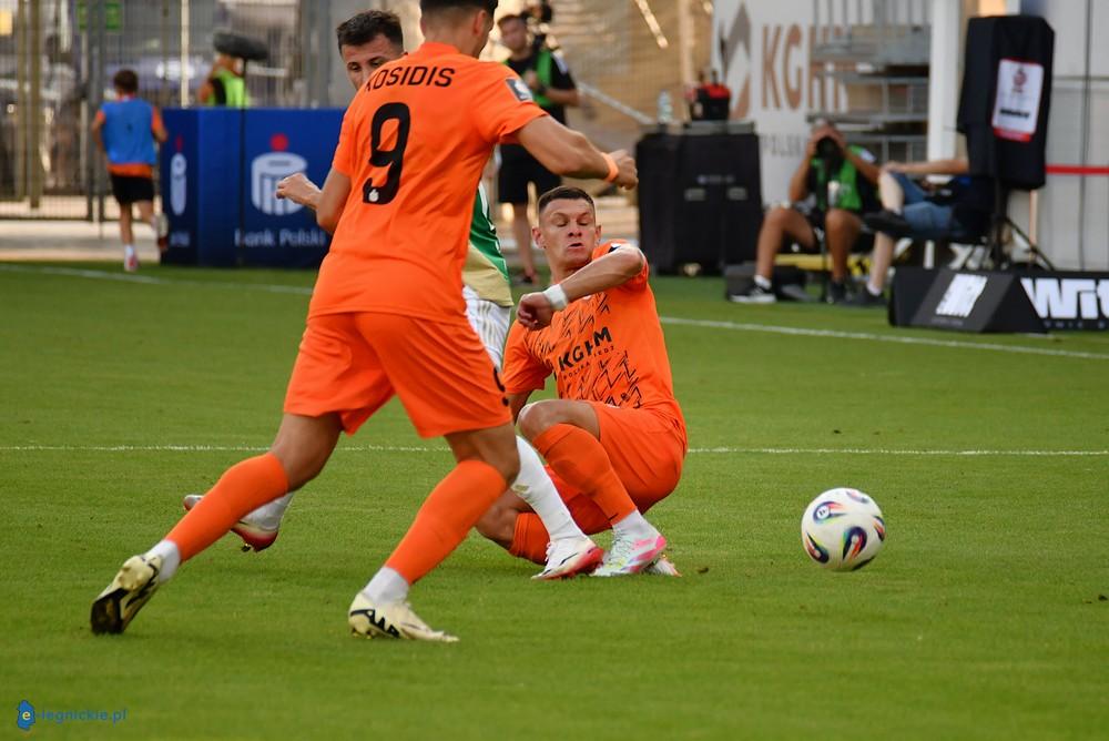 Miedziowi triumfują w Gdańsku i zostają sensacyjnym wiceliderem ekstraklasy !