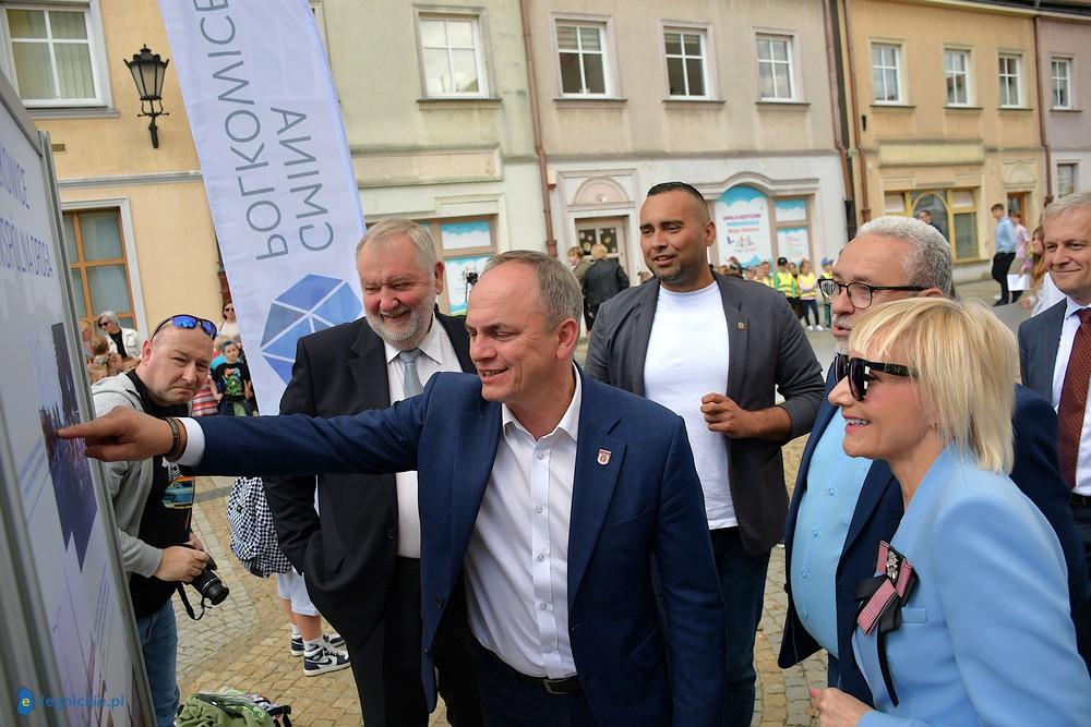 "Polkowice-wspólna droga". Wyjątkowa wystawa w rocznicę 35-lecia samorządu (FOTO)