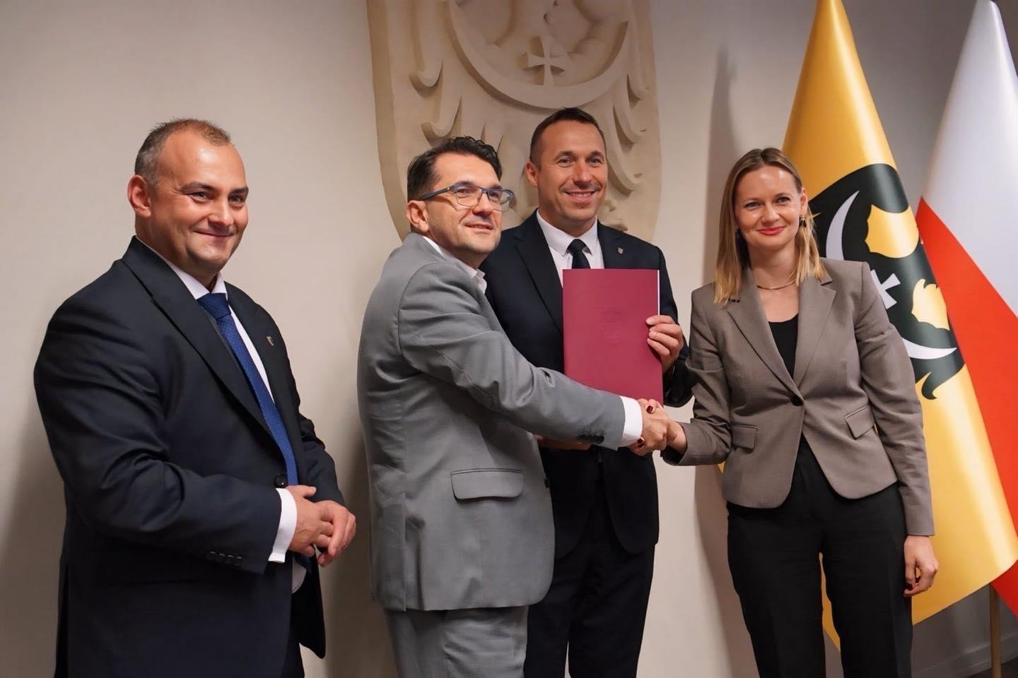 Umowa na przebudowę rowów melioracyjnych podpisana