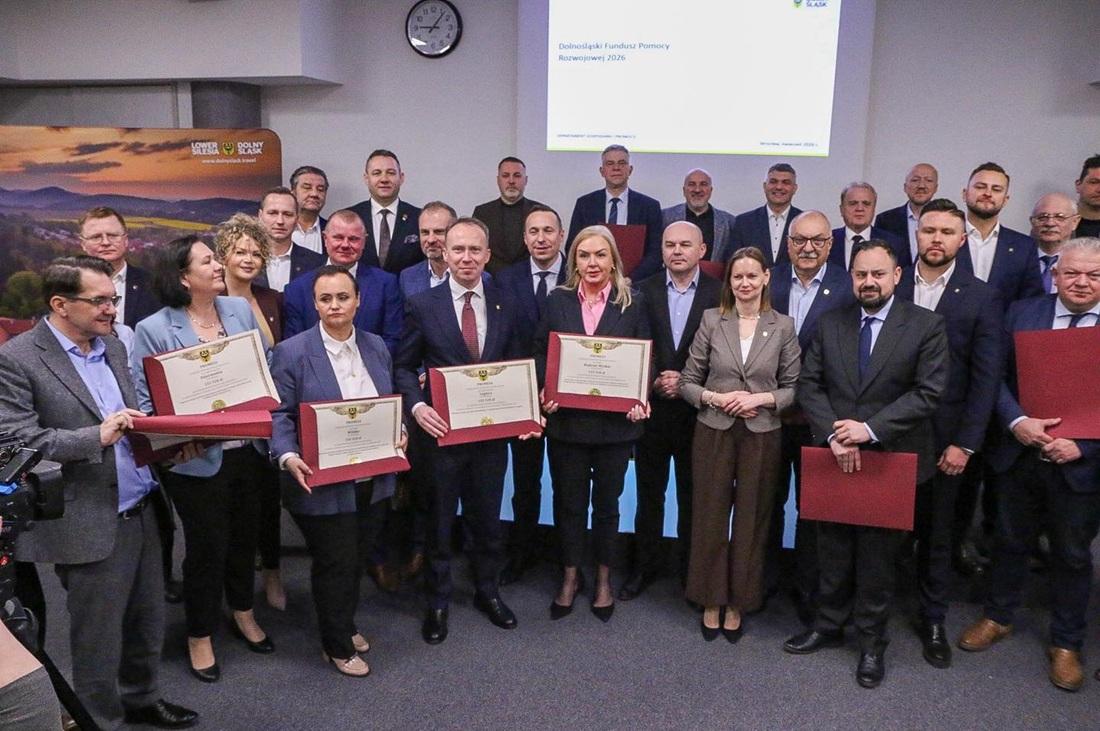 Władze Dolnego Śląska z kasą dla gmin