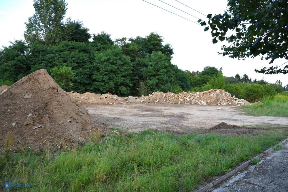 Nielegalnie zwieziony gruz miastu nie przeszkadza? (FOTO)