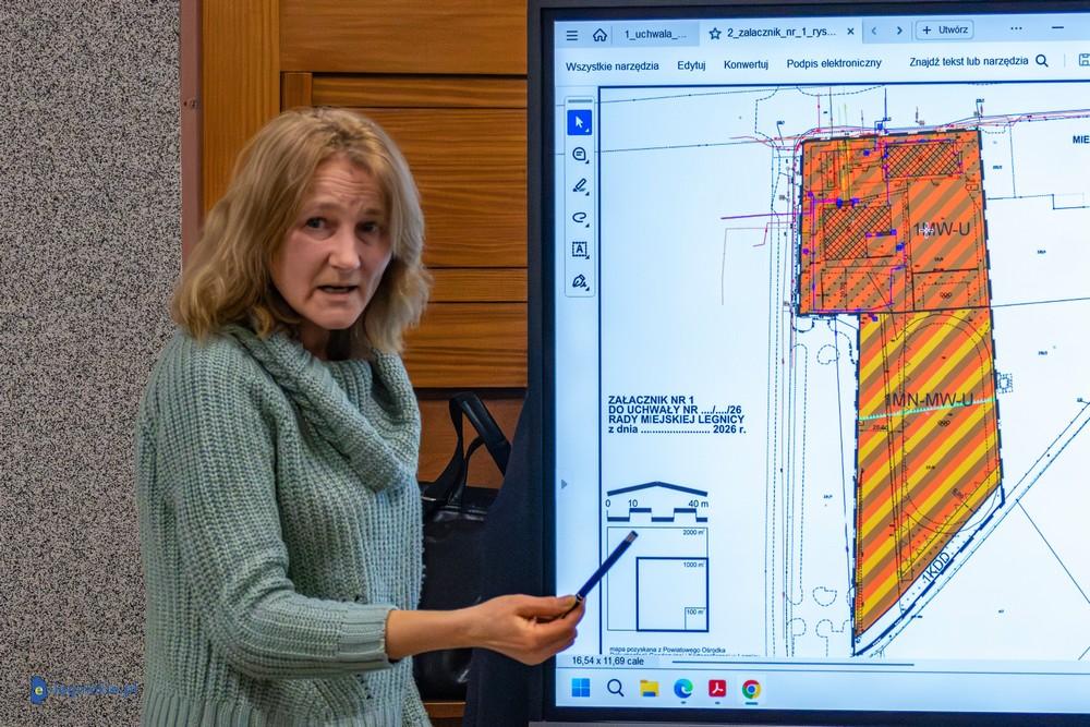 Co dalej z terenem po „Spożywczaku”? Mieszkania,domki i usługi (FOTO)