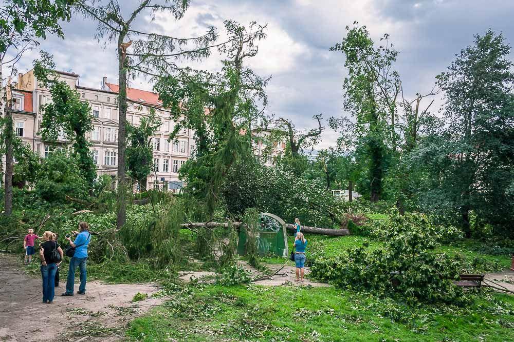 Smutna rocznica - 15 lat temu huragan uderzył w Legnicę (FOTO,FILM)