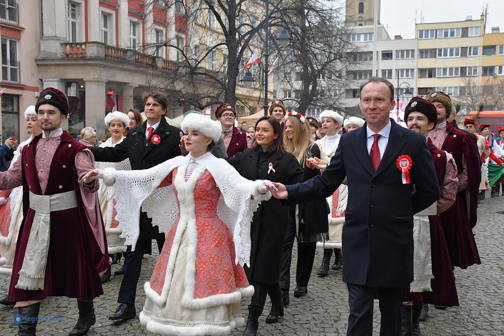 Biało-czerwono i tradycyjnie na święcie niepodległości (FOTO)