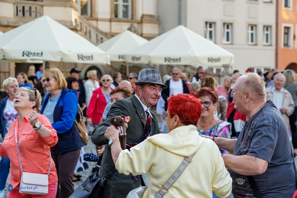 Tańce pod Neptunem w rytmie hitów lat 80. i 90. ( FOTO)