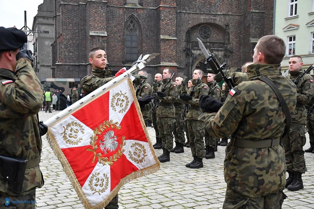 Przysięgali na sztandar elitarnej jednostki (FOTO)