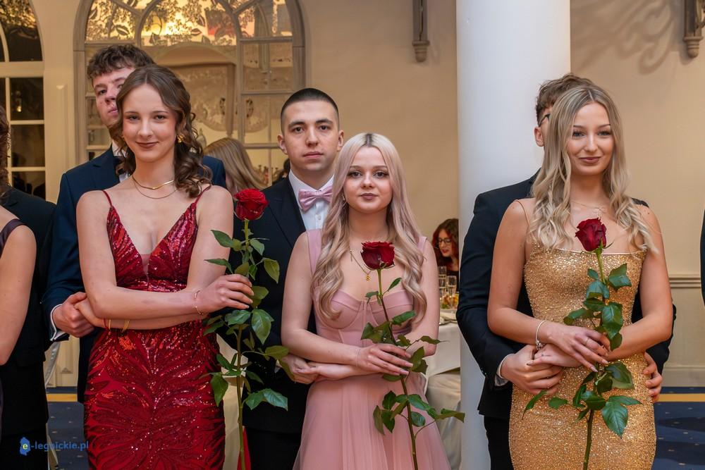 Studniówka I LO w Jaworze (FOTO)