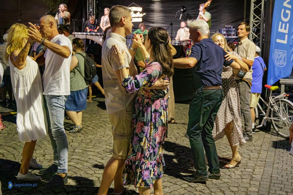 Muzyczny i taneczny finał Święta Wojska Polskiego czyli potańcówka(FOTO)
