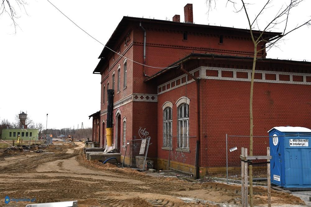 Chocianów rewitalizuje dawny dworzec. Trwają prace