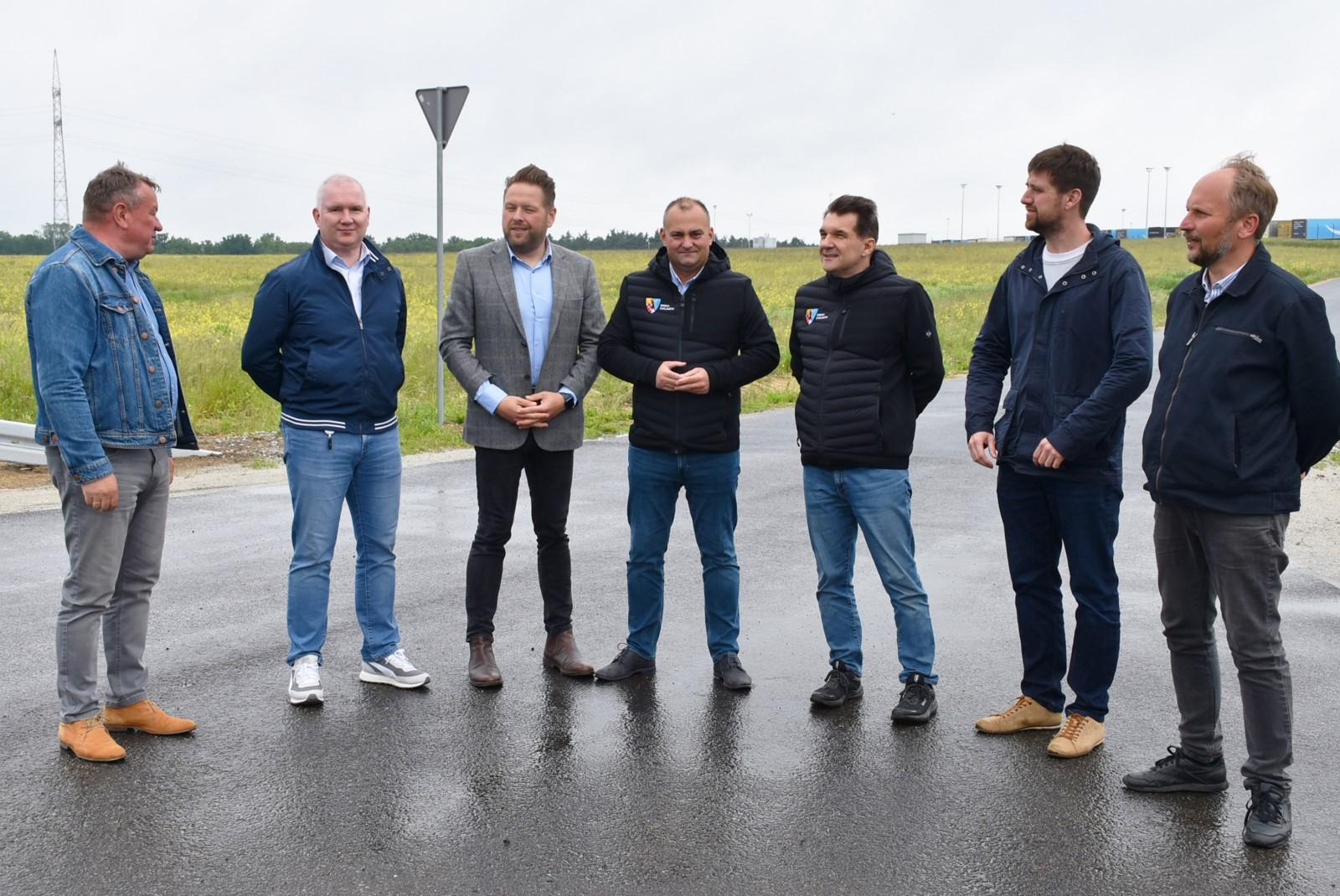 Nowa droga otwiera perspektywy rozwoju w gminie Chojnów (FOTO)