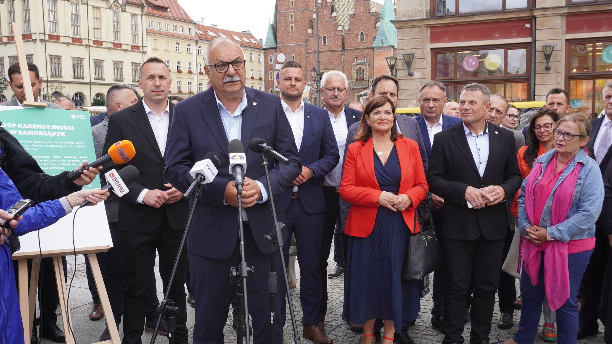 PSL chce zniesienia dwukadencyjności w samorządach...