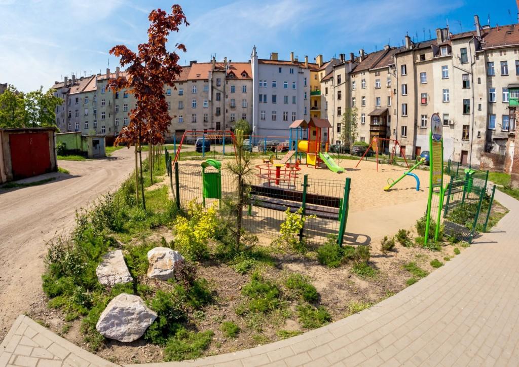 Nowe inwestycje w Legnicy: Remonty wnętrz podwórzowych