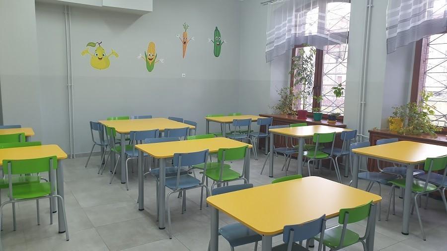  Od pierwszego dnia zajęć uczniowie zjedzą ciepły posiłek 