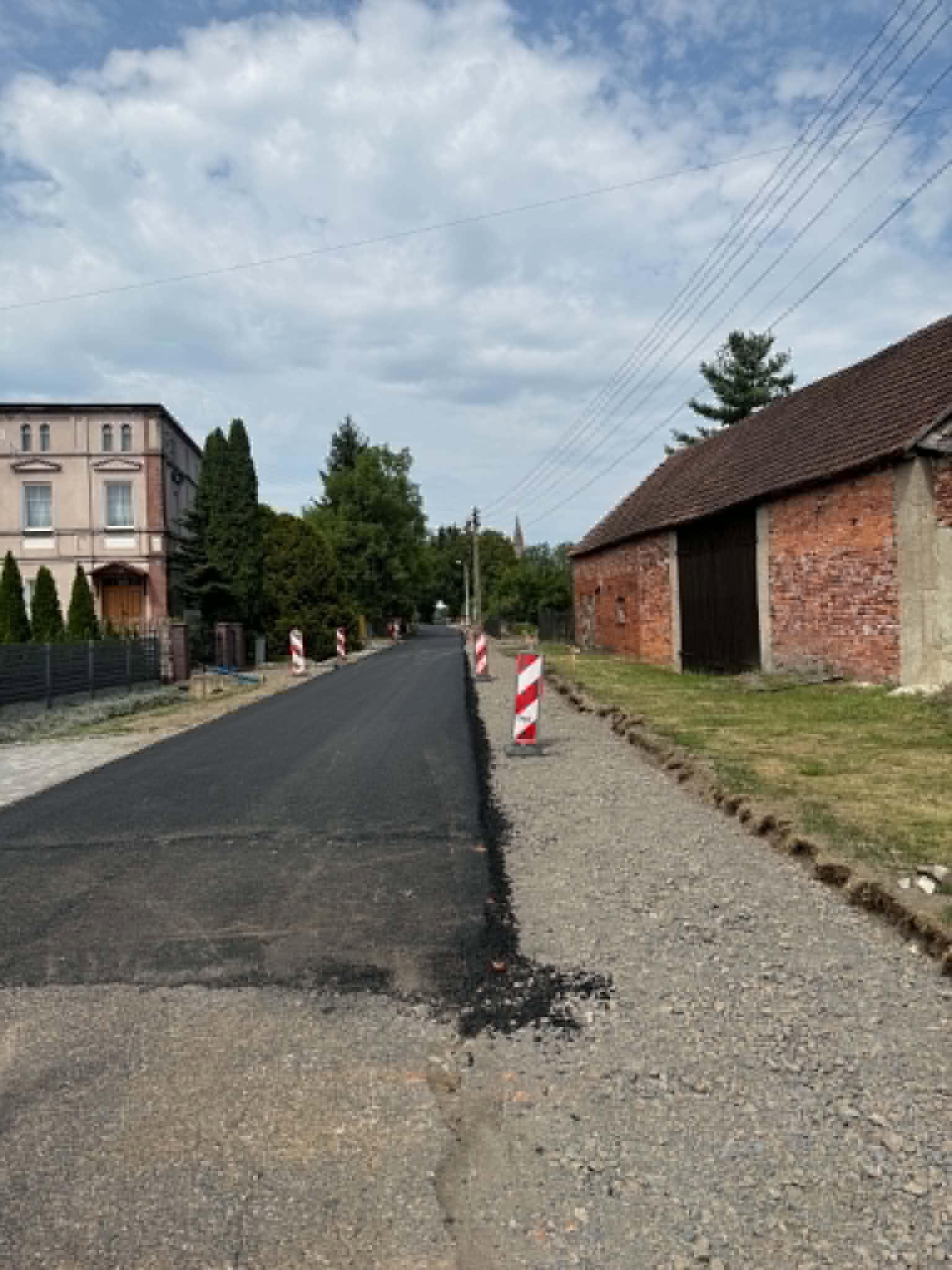 Wielkie zmiany w Olszanach! Nowa droga jest już prawie gotowa. Mieszkańcy odliczają dni
