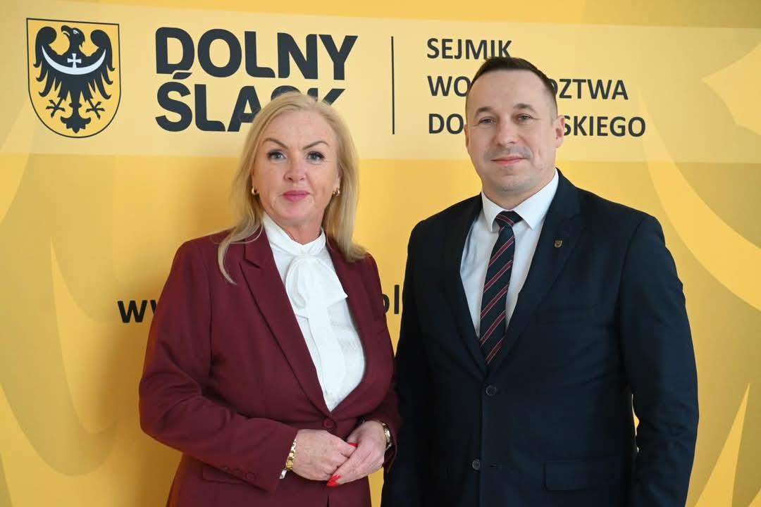 Dolnośląskie Święto Plonów w Wądrożu Wielkim! Sejmik murem za E.Jedlecką i jej gminą