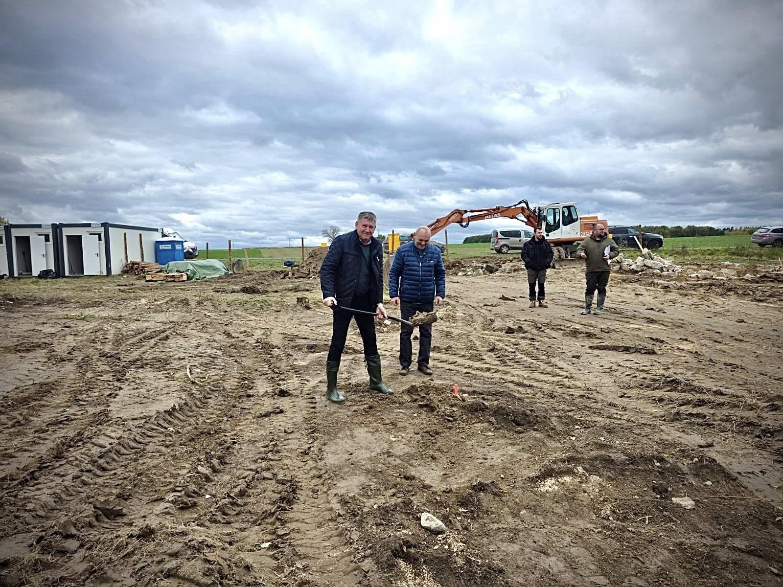 Ruszyły prace budowlane w Modlikowicach. Powstanie oczyszczalnia ścieków !