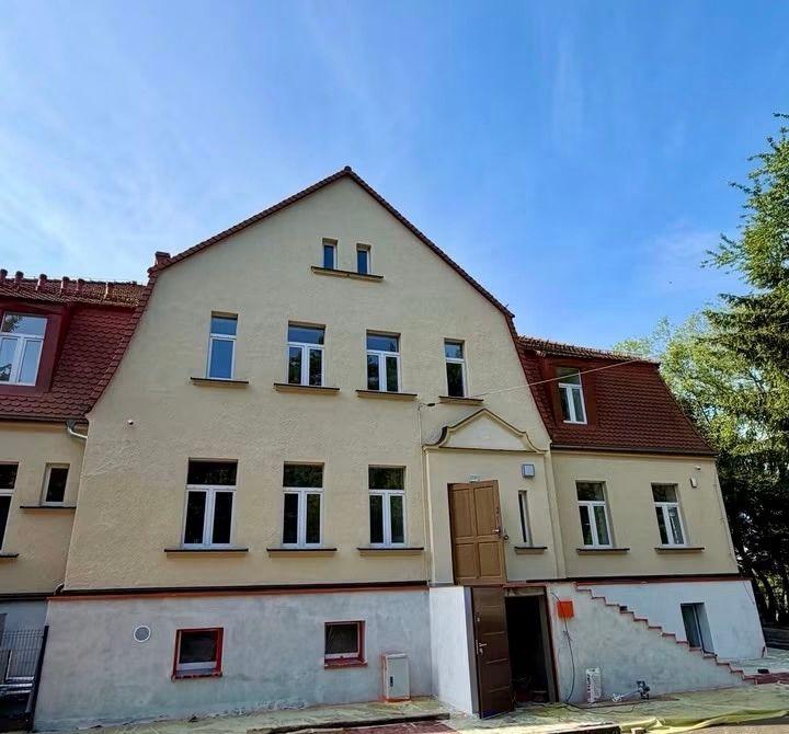 Kończą się prace przy Centrum Opiekuńczo-Mieszkalnym w Radziechowie. Innych inwestycji w gminie nie brkauje !