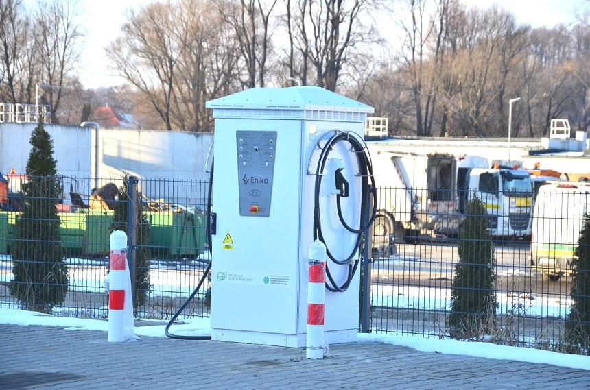 Stacja do ładowania autobusów czeka. Przewoźnik na horyzoncie...