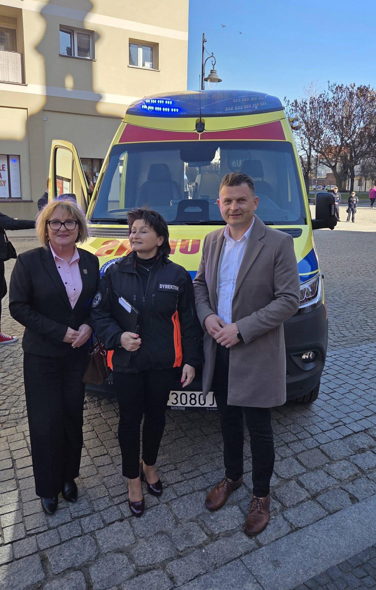 Nowy ambulans dla ratownictwa medycznego w Powiecie Złotoryjskim 