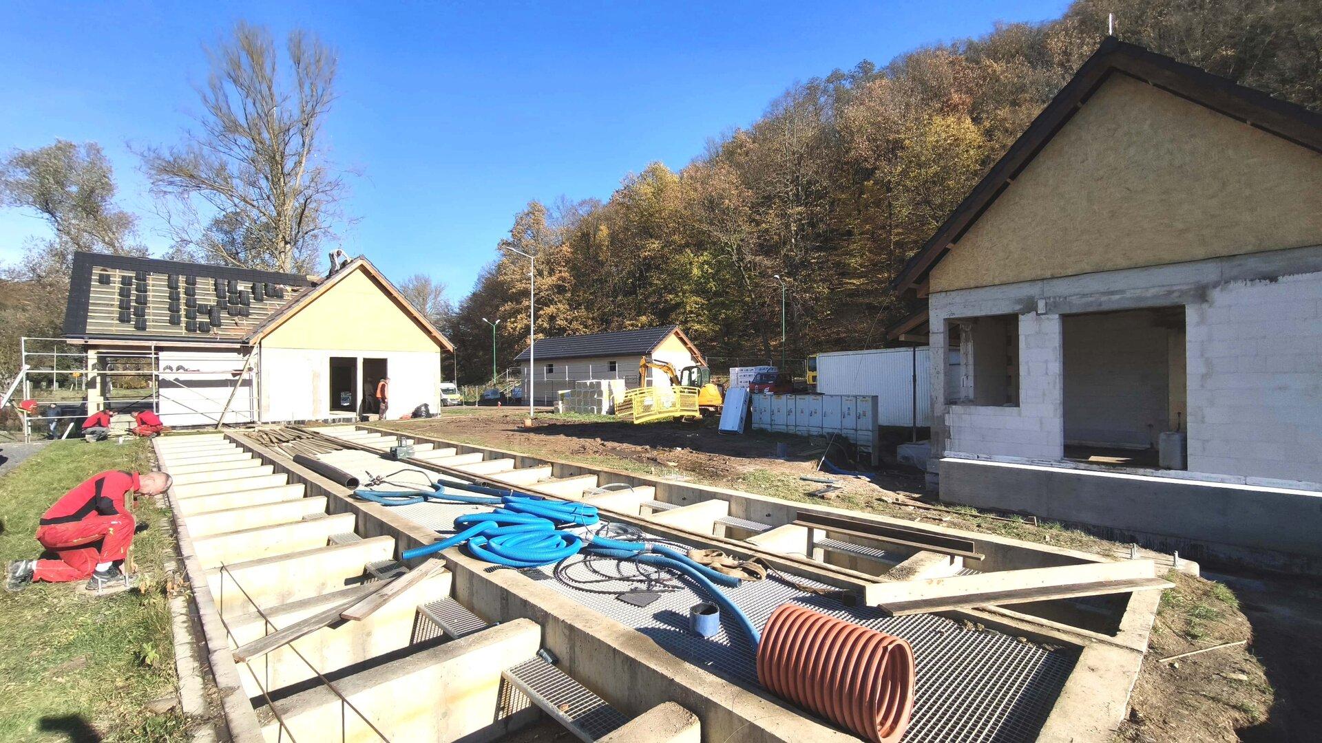  Nad zalewem rośnie „miasteczko” 