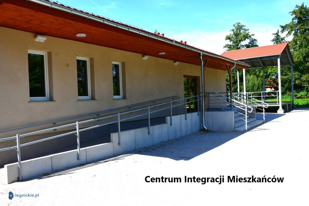 Biedna gmina powiatu legnickiego kwitnie.Powstaje Centrum Integracji (FOTO)