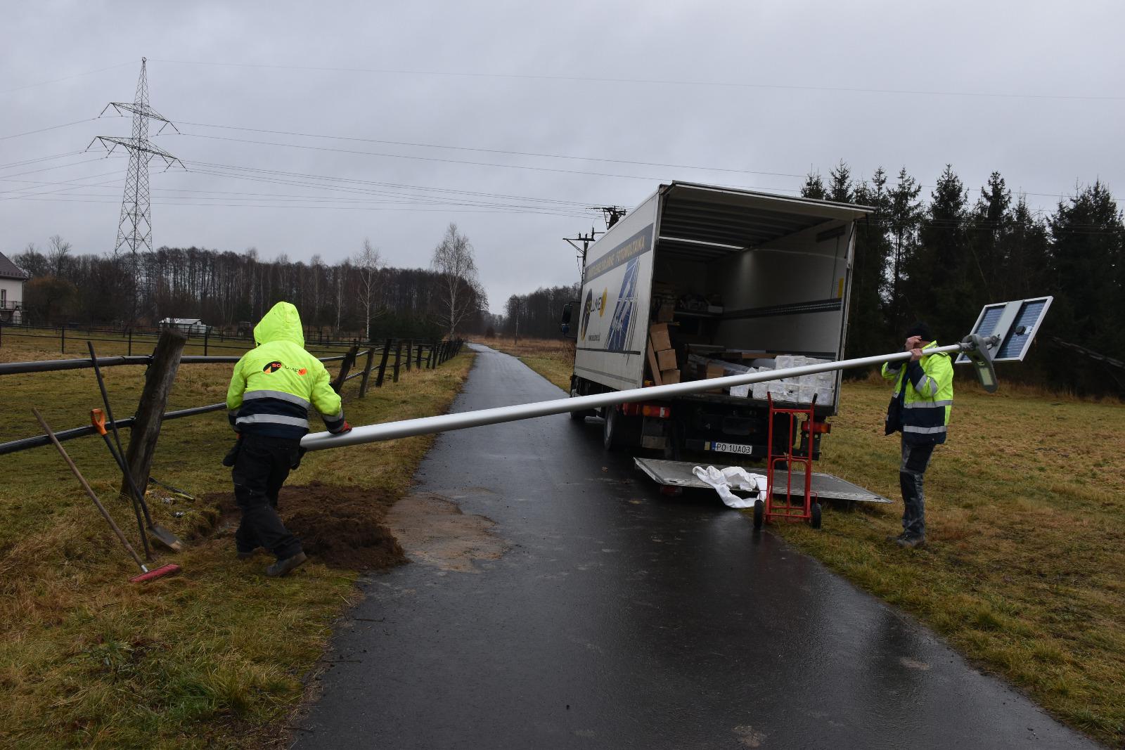 Energię ze słońca wykorzystują po zmroku