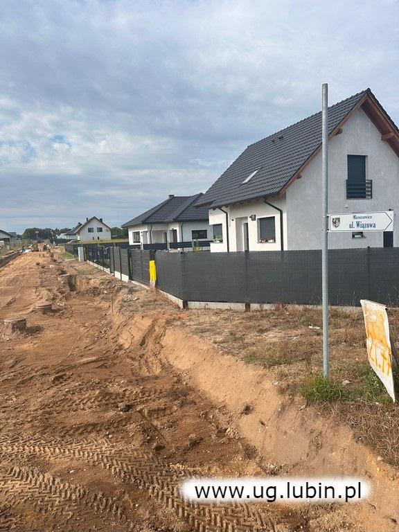 Trwa budowa nowej drogi wewnętrznej w Miroszowicach