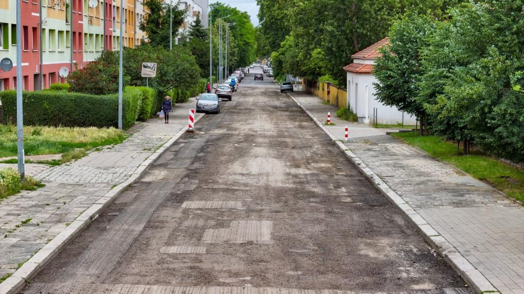 Prawie 12 milionów dla Legnicy! Rządowe pieniądze na drogi. Wiadomo, gdzie trafi największa pula