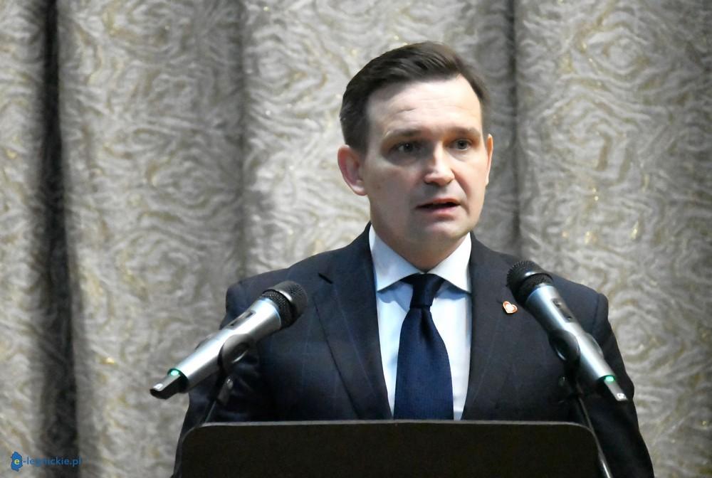 Dolnośląska KO wywiesza białą flagę? Jaros ma coraz większy problem. Kłodzko, Pilchowice, ...